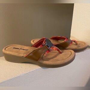Minnetonka Pabrio. Women's Brown and Red Sandals. Aztec Style. Size 6.Exc. Cond.